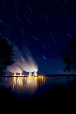 Night power_4936155838_l.jpg